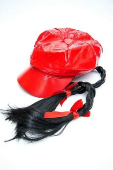 Кепка карнавальная с косичками